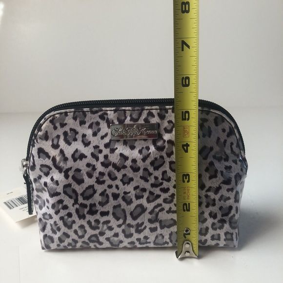 New Saks Fifth Avenue Leopard Print Travel Cosmetic Bag - Picture 7 of 9